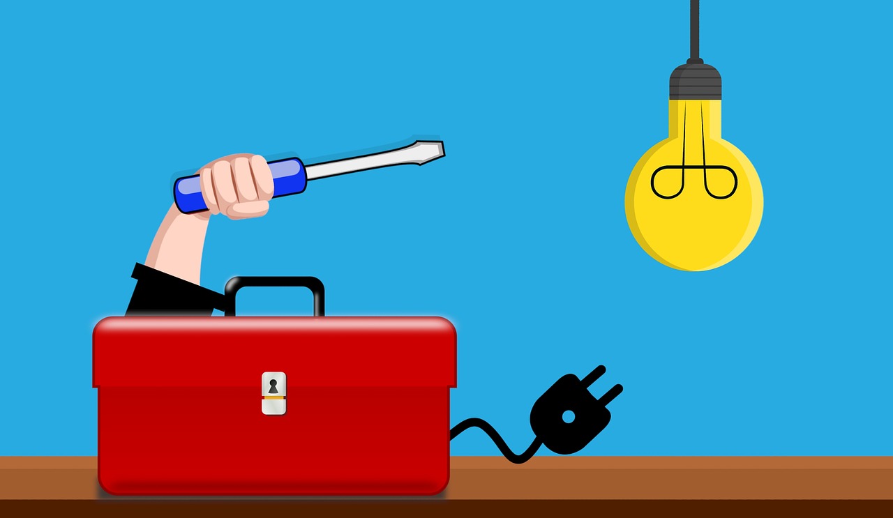 electrician, toolbox, lightbulb-3946810.jpg